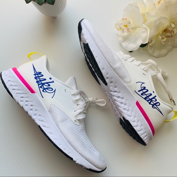 Nike Shoes - Nike Odyssey React Flyknit 2